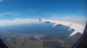 Небо над Янтарным краем: все о перелетах из Калининграда в Москву Небо над Янтарным краем: все о перелетах из Калининграда в Москву